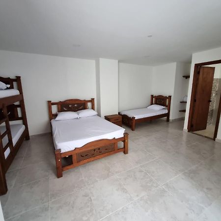 Hotel Antonella Plaza Pinchote Buitenkant foto